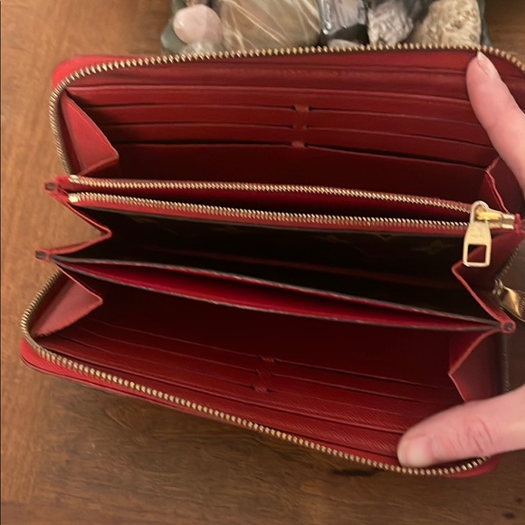 Louis Vuitton Monogram Wallet with Red Accents - Picture 4 of 14